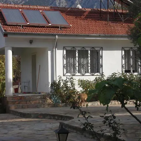 Paradise Garden 度假居 厄吕代尼兹